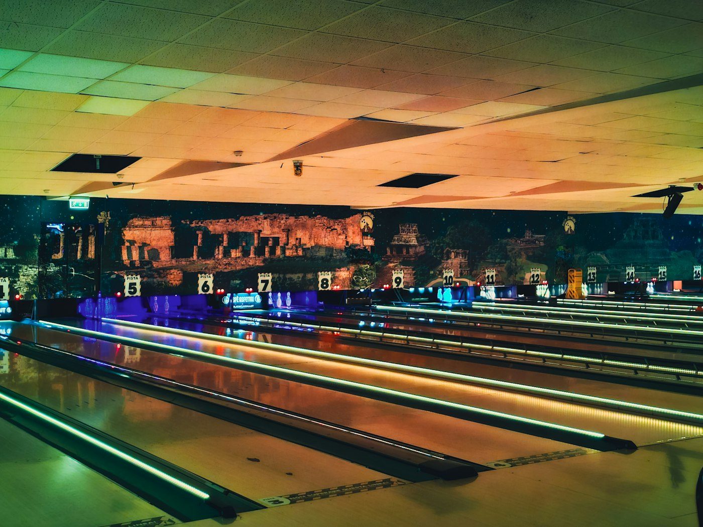Illuminated tenpin bowling lanes